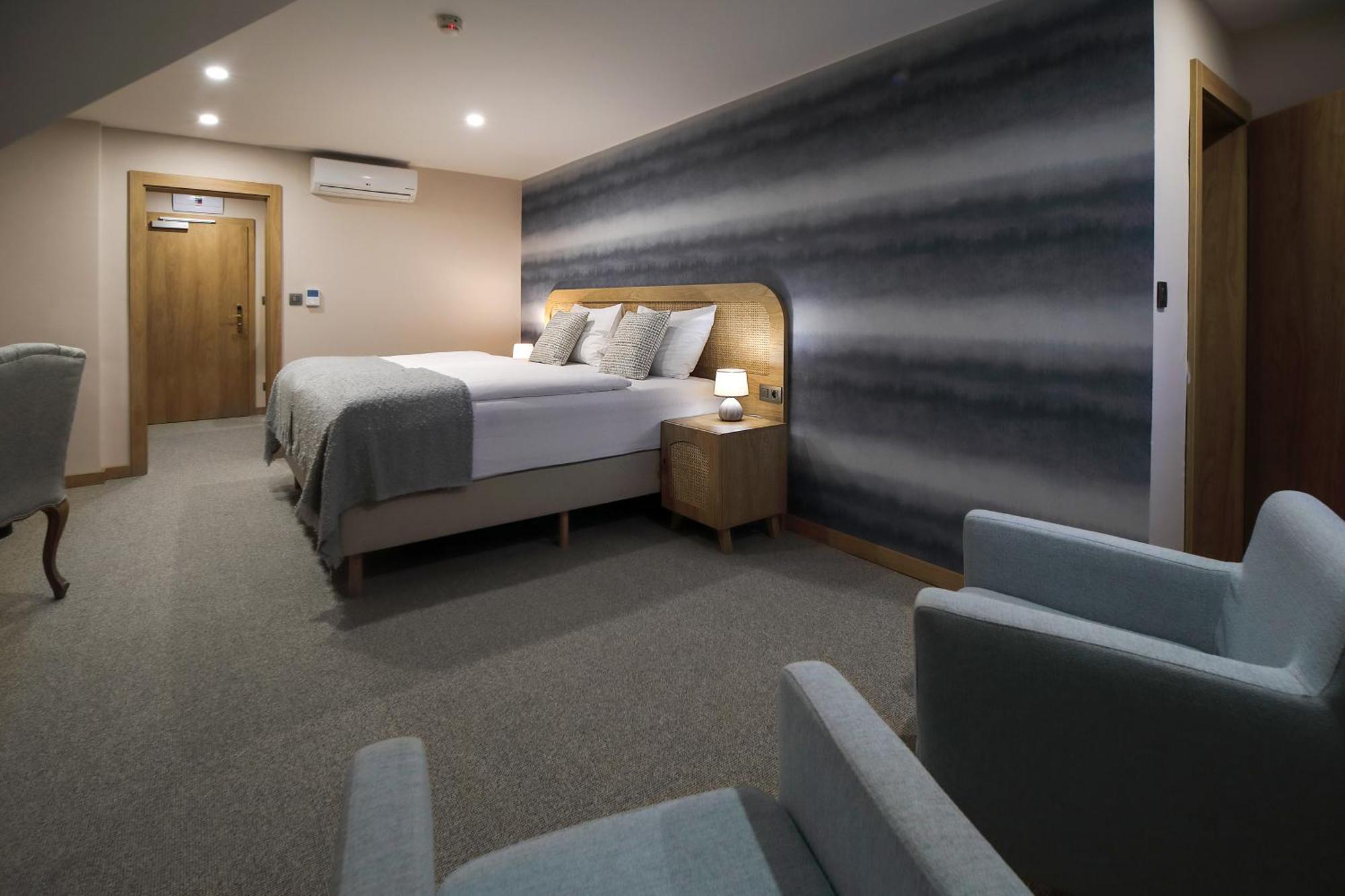 Hotel Zlaty Klucik - Golden Key With Luxury Spa Nitra Eksteriør billede