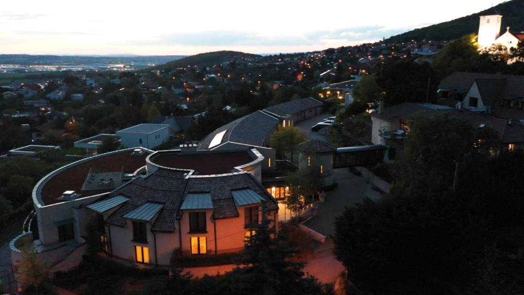 Hotel Zlaty Klucik - Golden Key With Luxury Spa Nitra Eksteriør billede