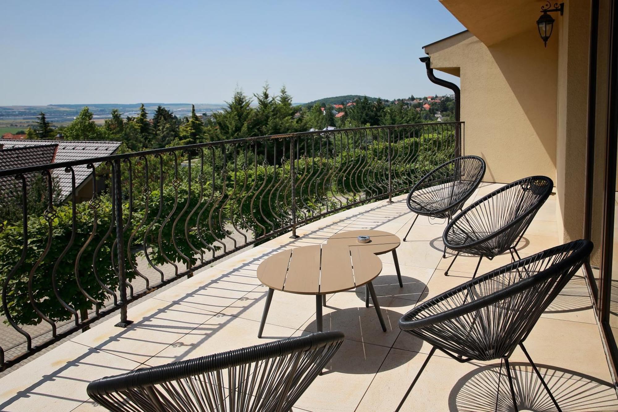 Hotel Zlaty Klucik - Golden Key With Luxury Spa Nitra Eksteriør billede